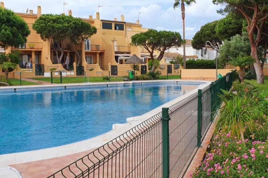 Amplio Apart Con Wi-Fi Y Aire Acondicionado Para Descansar Y Relajarse Chiclana de la Frontera Exterior photo